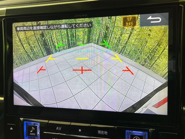 Toyota Vellfire 5