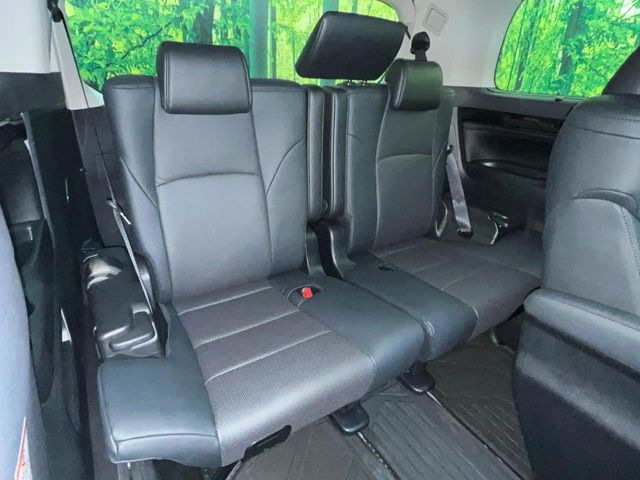 Toyota Vellfire 10