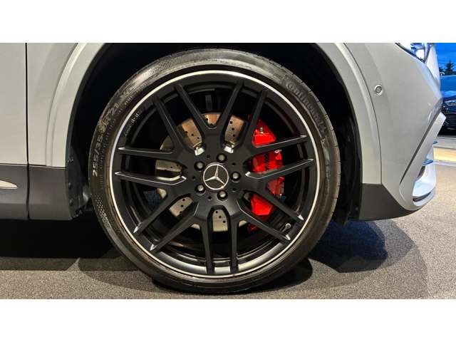 Mercedes-Benz GLA-Class 5