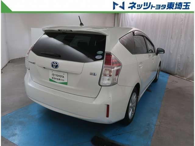 Toyota Prius α 7