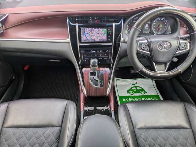 Toyota Harrier 3