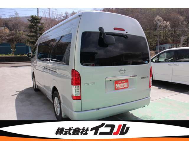 Toyota Hiace 8