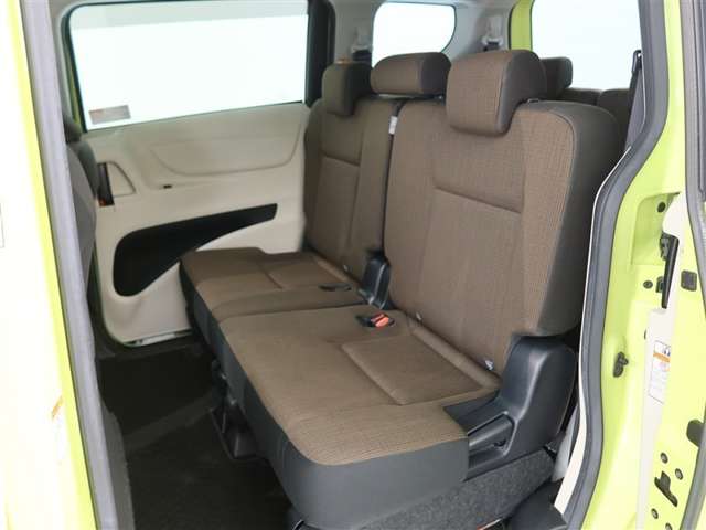 Toyota Sienta 12