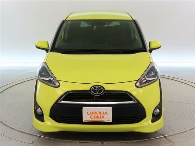 Toyota Sienta 2