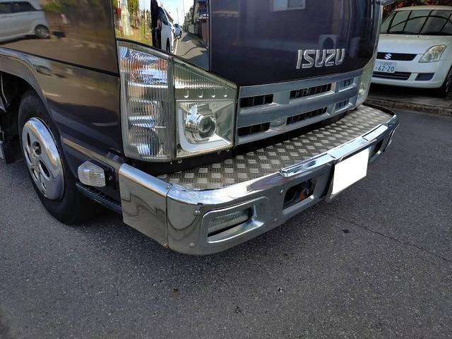 Isuzu Elf 12