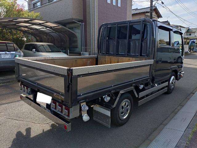 Isuzu Elf 2