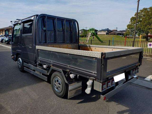 Isuzu Elf 6