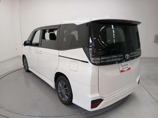 Toyota Voxy 7