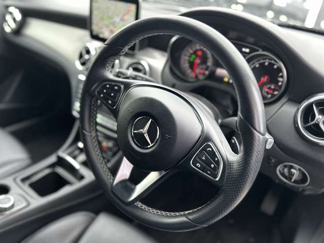 Mercedes-Benz GLA-Class 8
