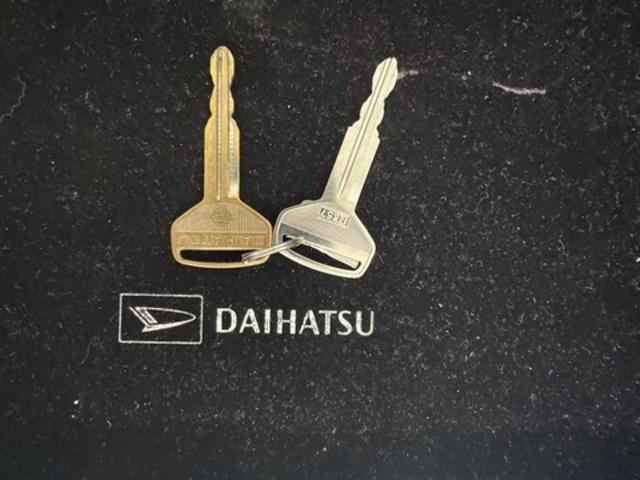 Daihatsu Hijet Deck Van 8