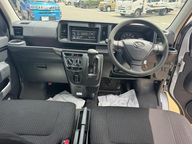 Daihatsu Hijet Deck Van 9