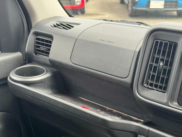 Daihatsu Hijet Deck Van 10