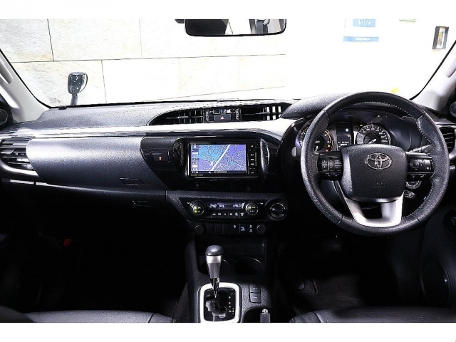 Toyota Hilux 2