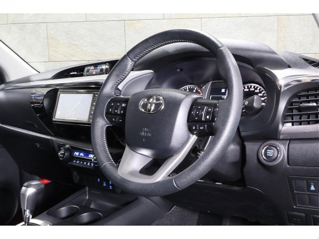 Toyota Hilux 4