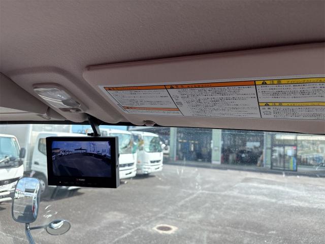 Mitsubishi Fuso Canter 11