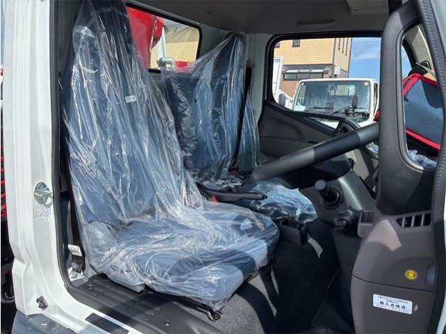 Mitsubishi Fuso Canter 12