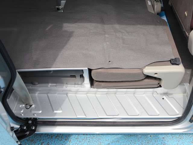 Nissan NV100 Clipper 12