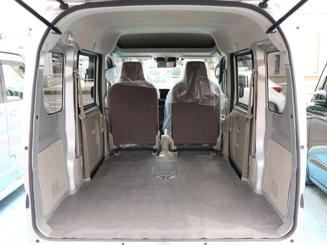 Nissan NV100 Clipper 10