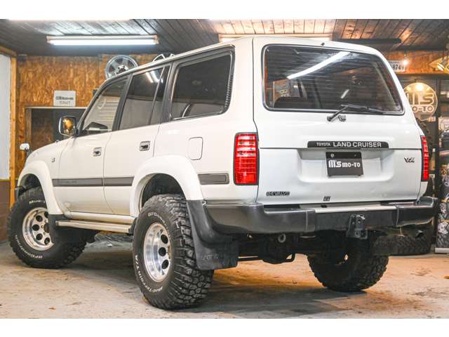 Toyota Land Cruiser 80 8