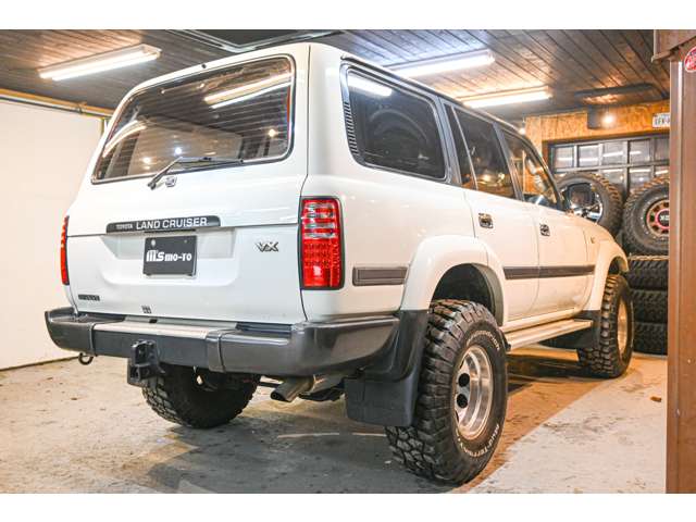 Toyota Land Cruiser 80 10