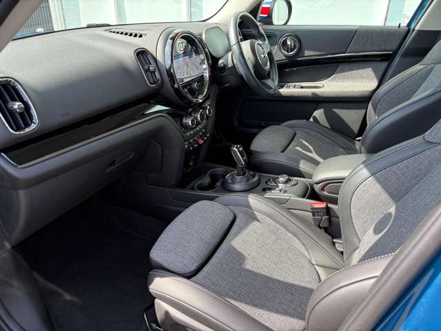 MINI Crossover 12
