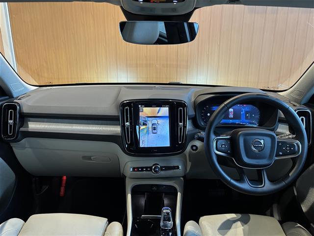 Volvo XC40 5