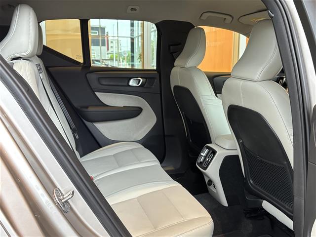 Volvo XC40 9