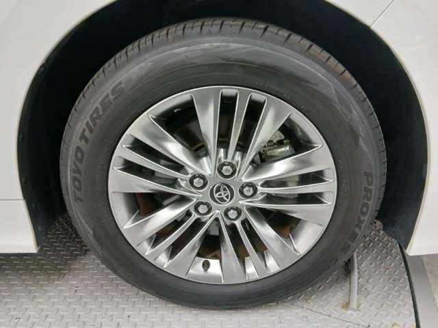 Toyota Alphard 10