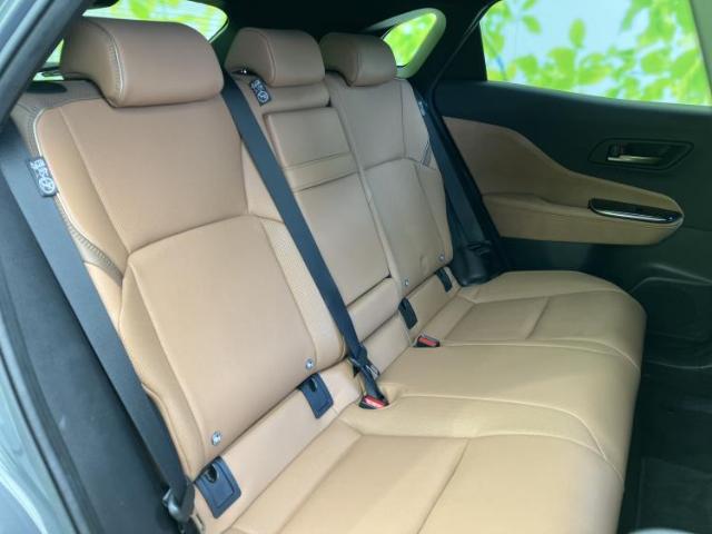 Toyota Crown Sport 8