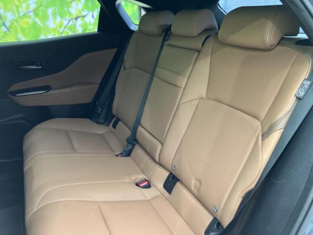 Toyota Crown Sport 10