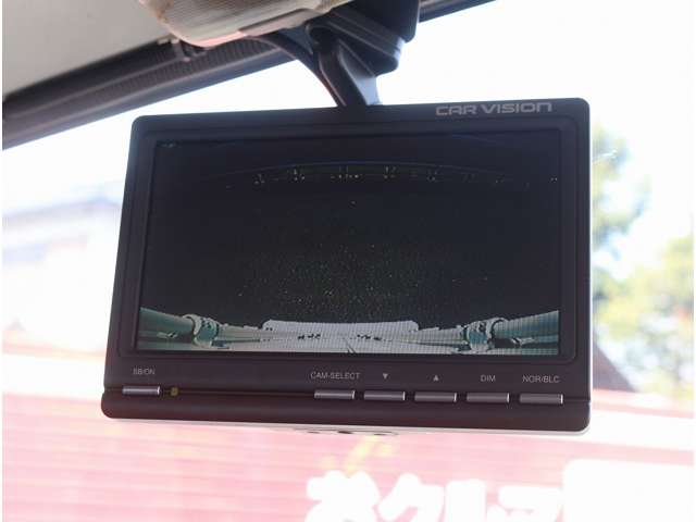 Isuzu Elf 4