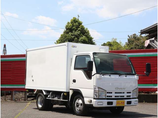 Isuzu Elf 7