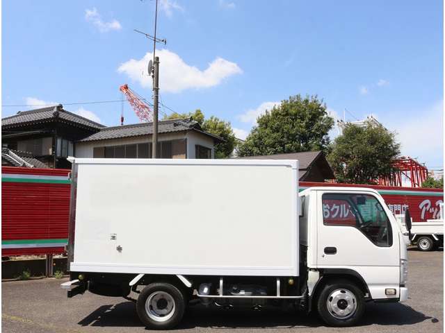 Isuzu Elf 8