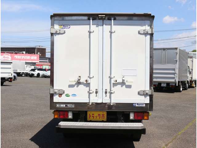 Isuzu Elf 10