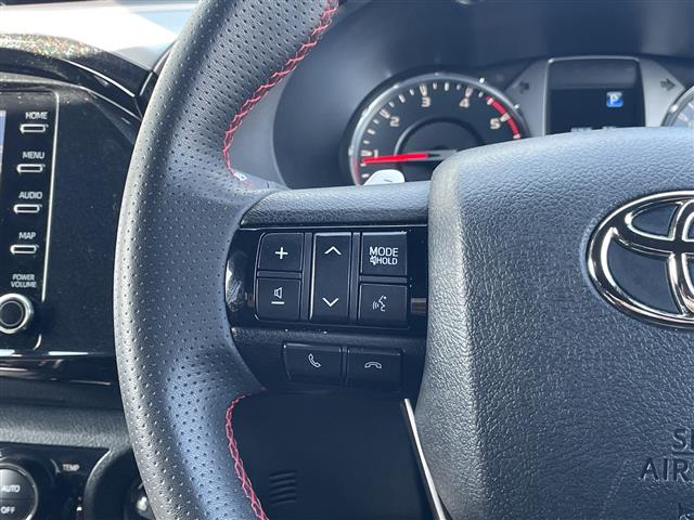 Toyota Hilux 11