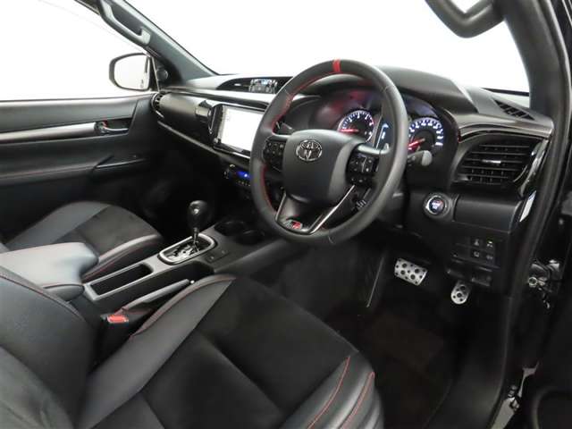 Toyota Hilux 11