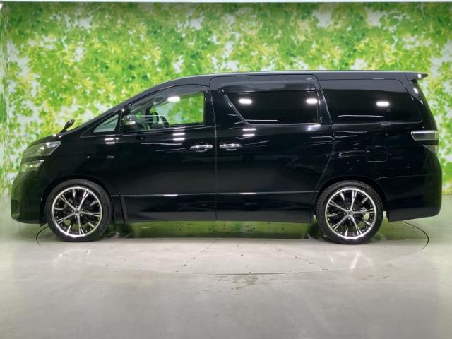 Toyota Vellfire 4
