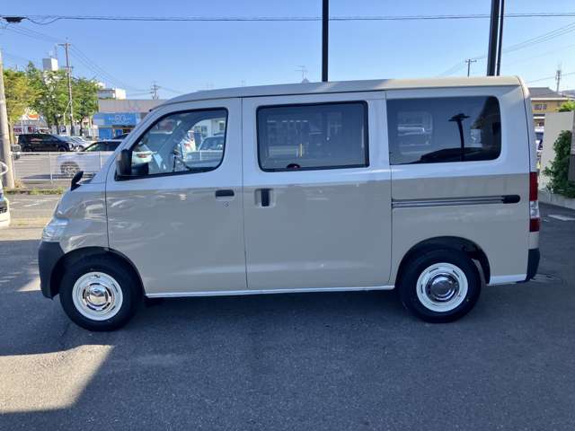 Toyota Town Ace Van 12