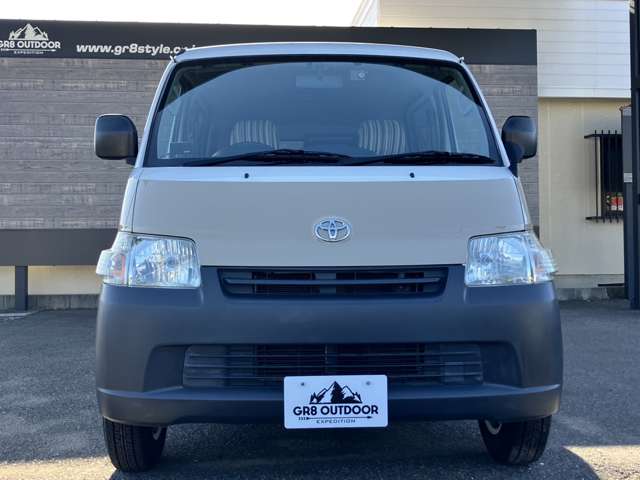 Toyota Town Ace Van 7