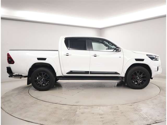 Toyota Hilux 2