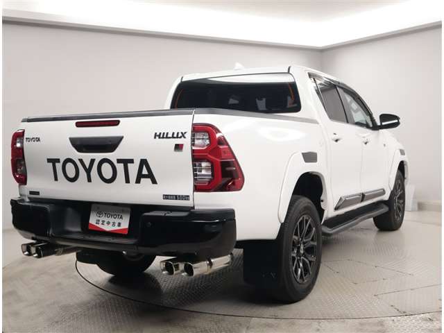 Toyota Hilux 3