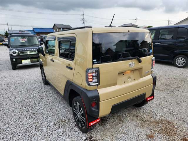 Daihatsu Taft 9
