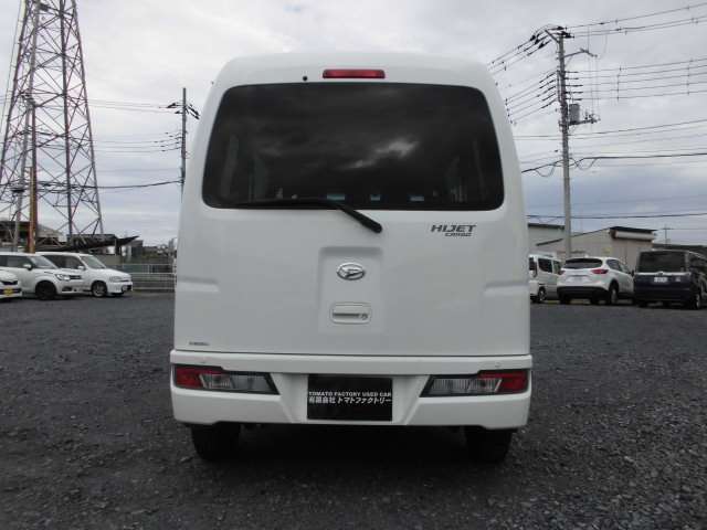 Daihatsu Hijet Cargo 5