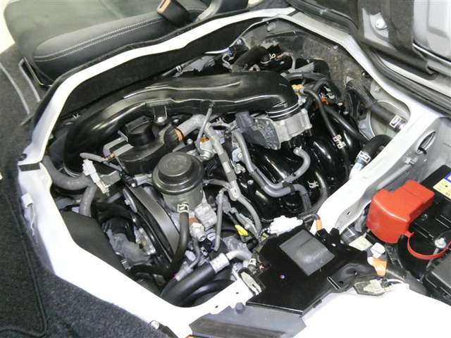 Toyota Hiace Van 12