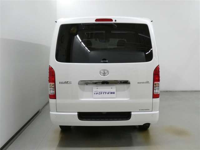 Toyota Hiace Van 6