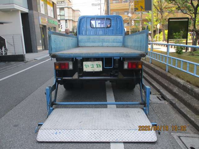 Isuzu Elf 11