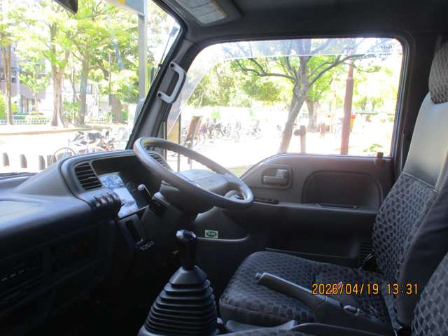 Isuzu Elf 2