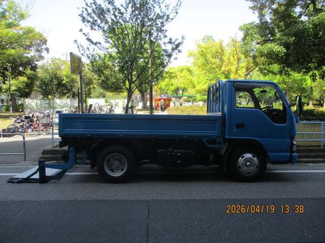 Isuzu Elf 4