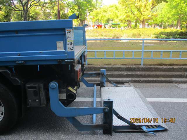 Isuzu Elf 9