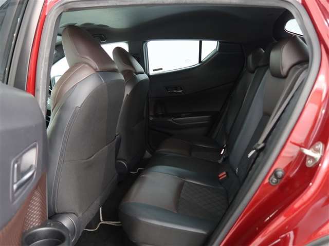 Toyota C-HR 12